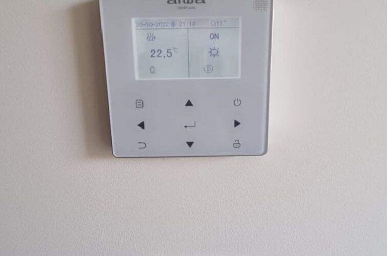 Fotografia z przebiegu prac instalacyjnych firmy Ogrzewaj z Pompą
